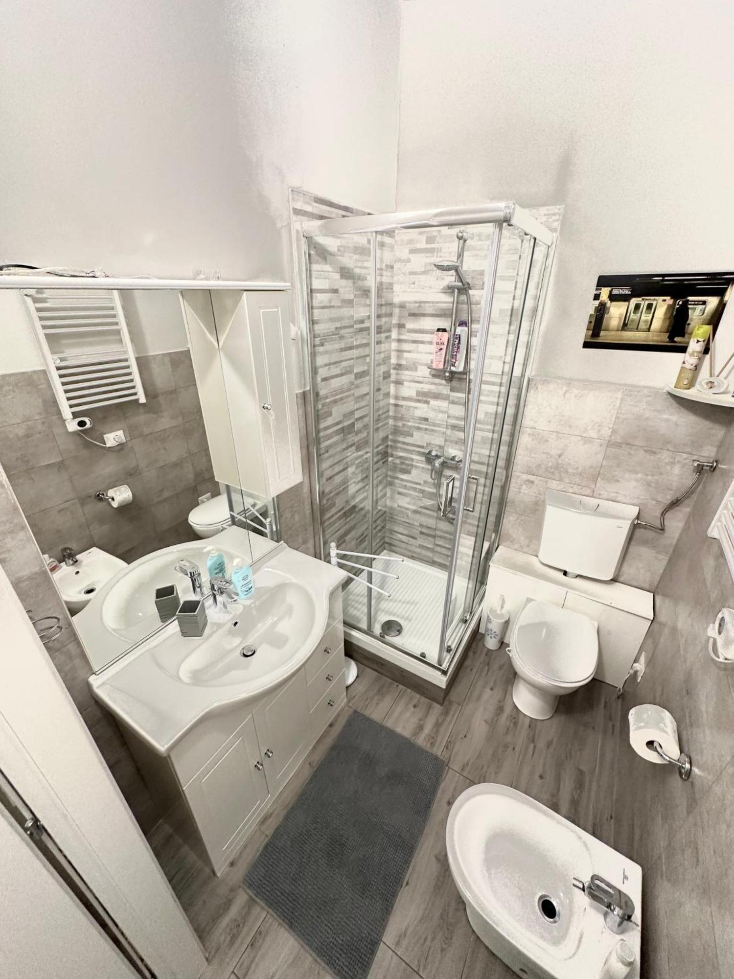 Locazione Turistica Girasole Bed & Breakfast Verona Bagian luar foto