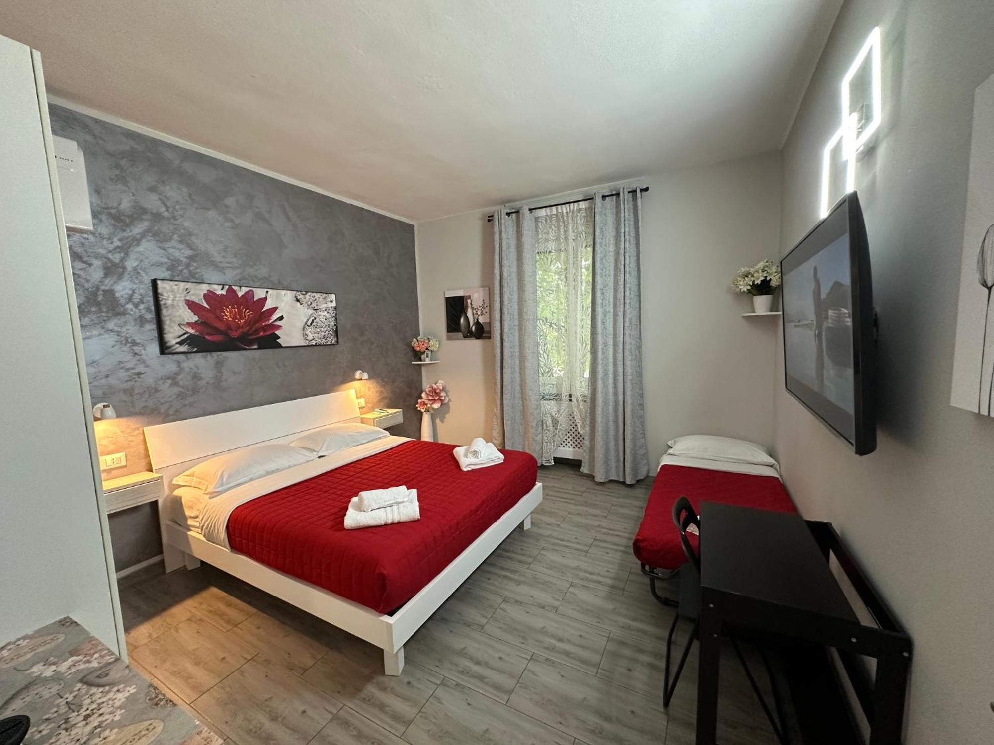 Locazione Turistica Girasole Bed & Breakfast Verona Bagian luar foto