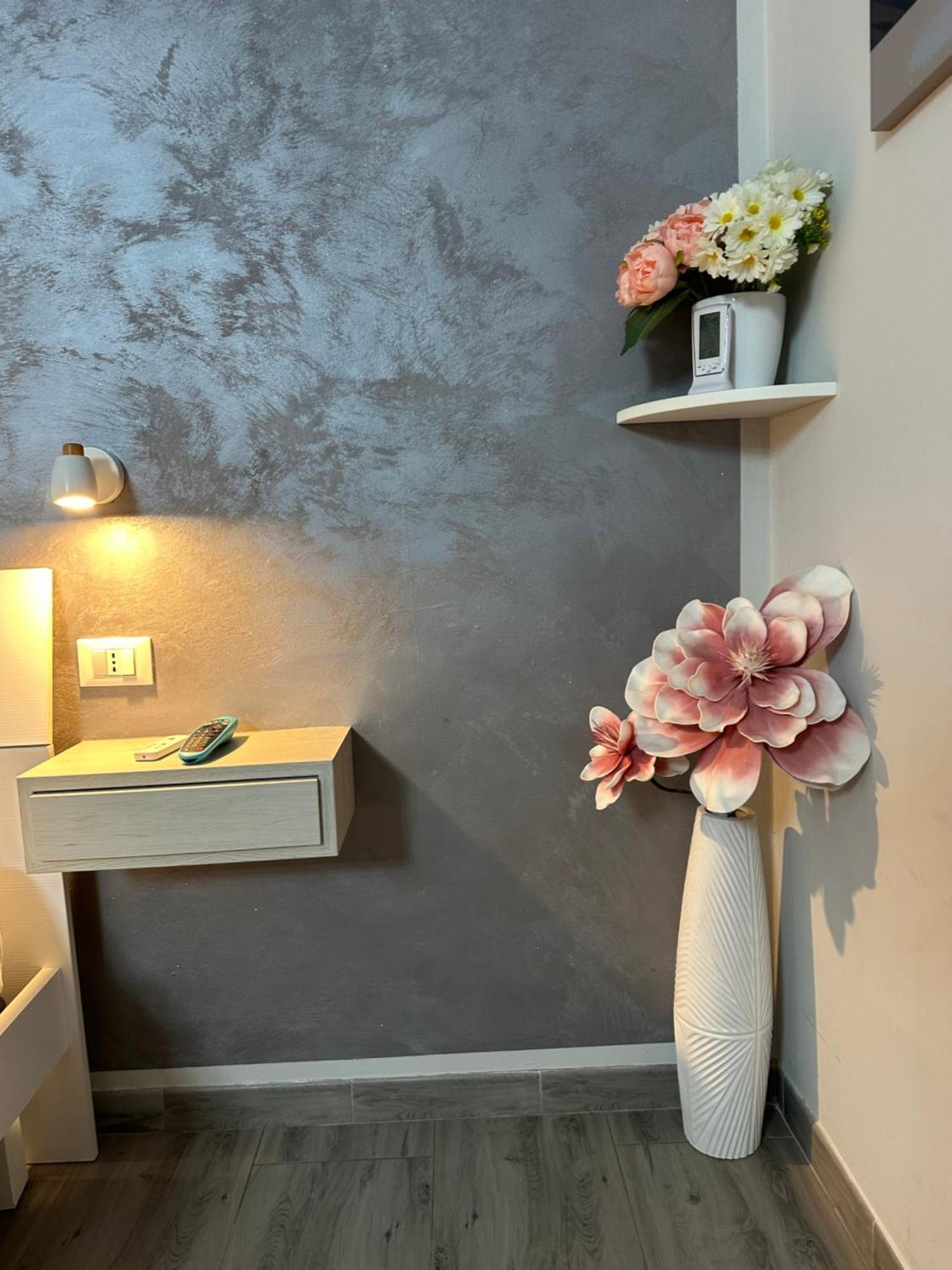Locazione Turistica Girasole Bed & Breakfast Verona Bagian luar foto
